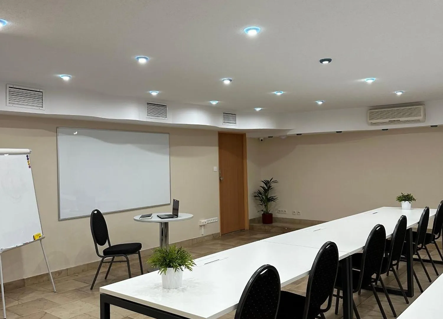 Hotel Victory Home Варшава Польша