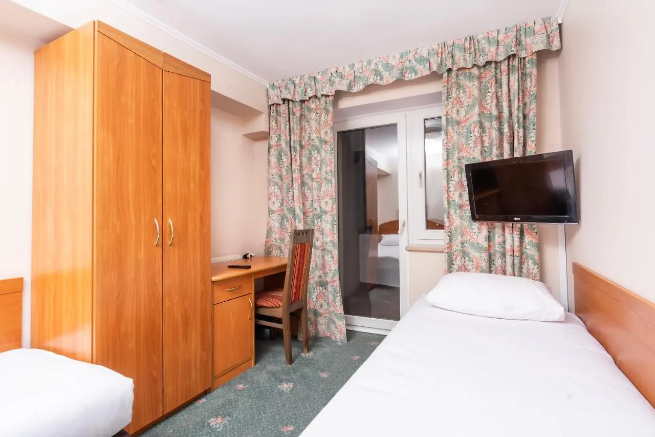 Hotel Victory Home Warsaw 4*,  Poland