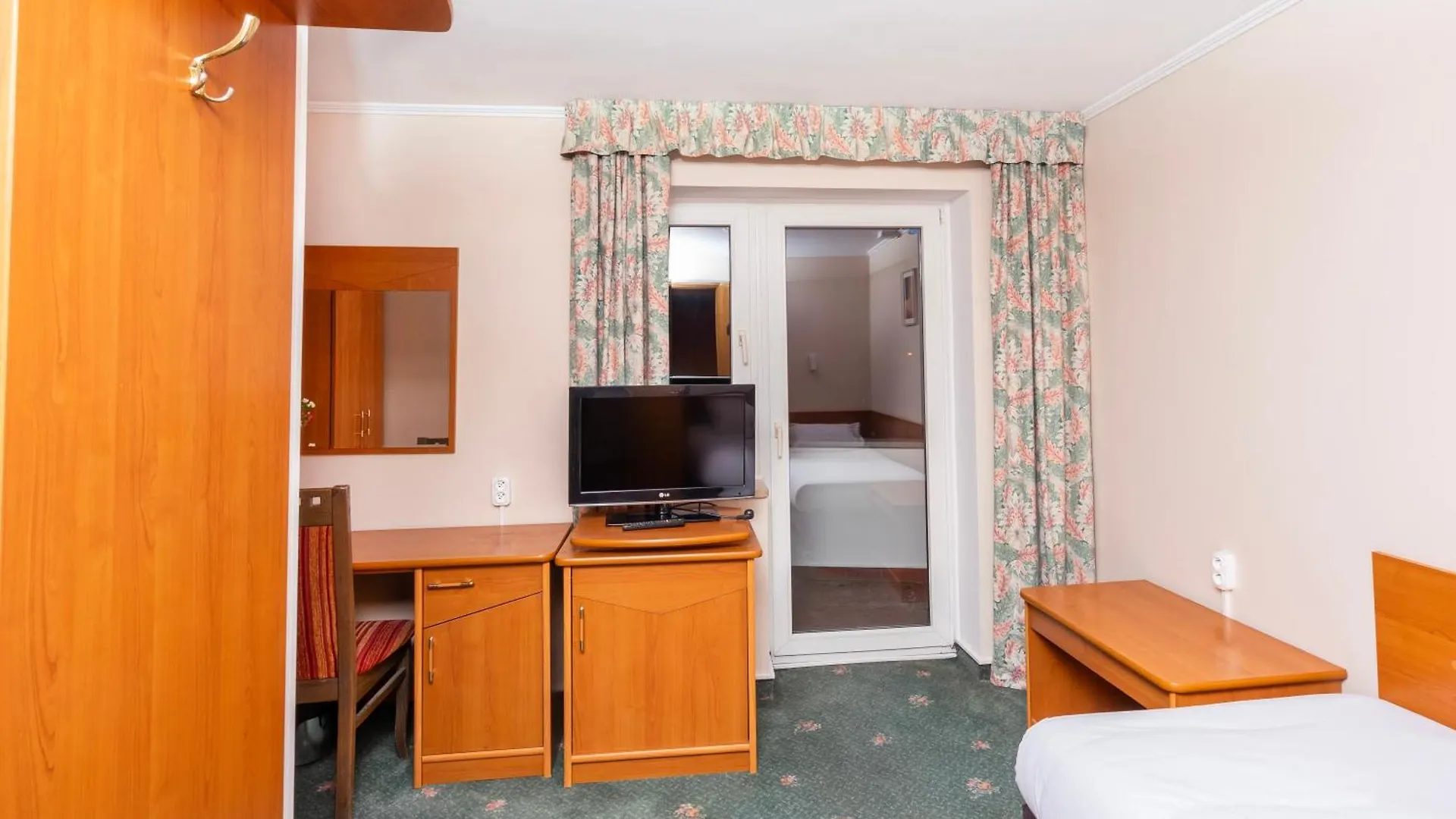 ****  Hotel Victory Home Varšava Polsko