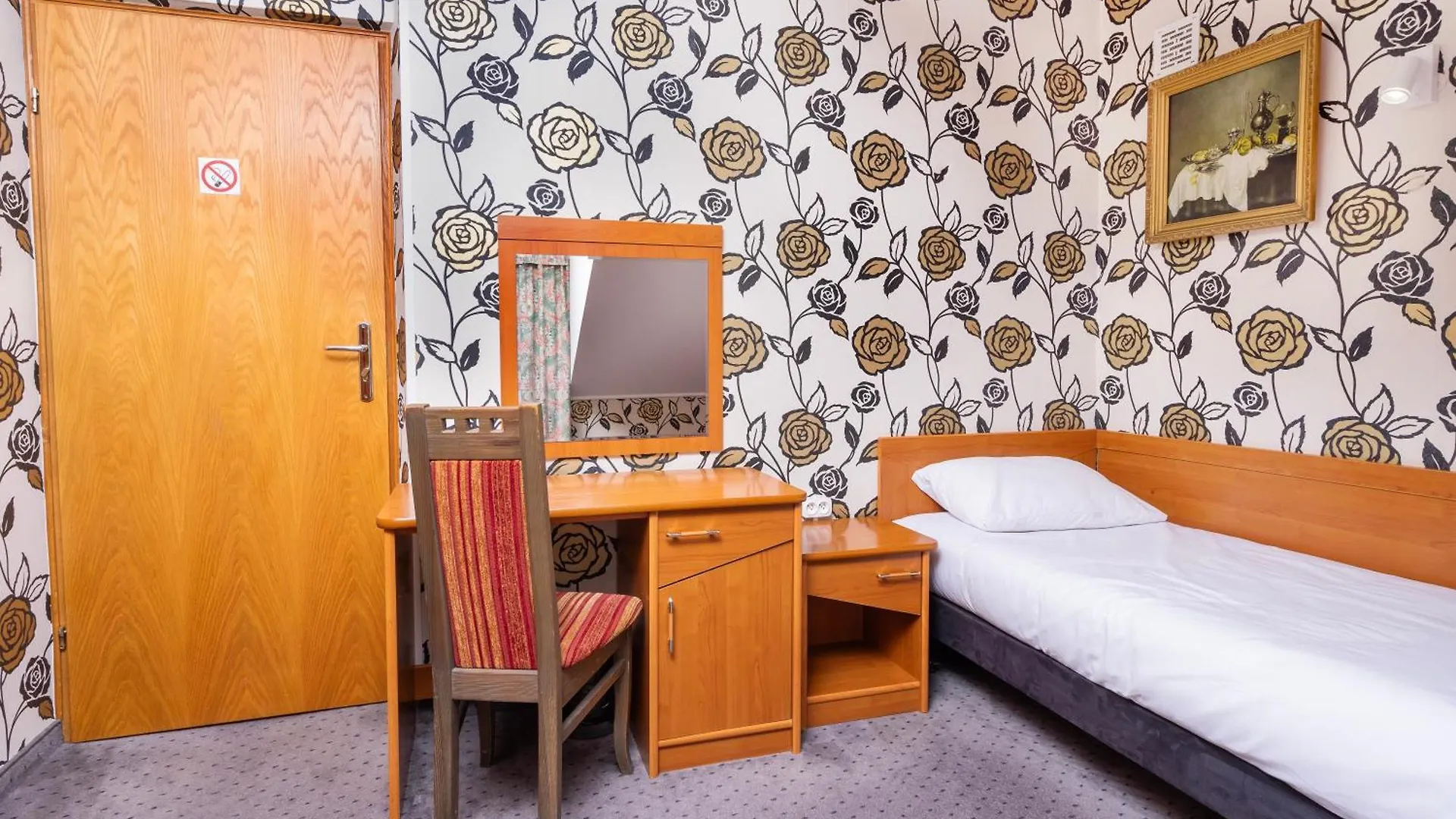 Hotel Victory Home Varšava 4*,
